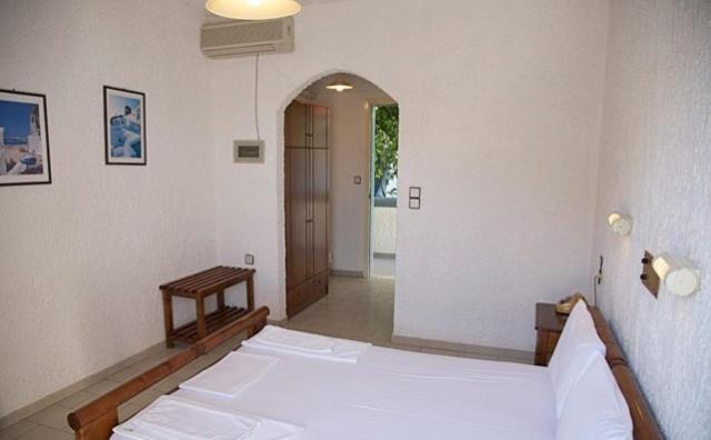 Fevro Hotel Ajía Galíni Szoba fotó