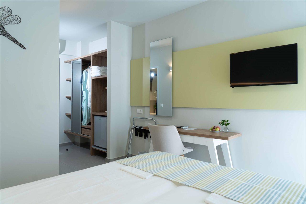 Fevro Hotel Ajía Galíni Kültér fotó