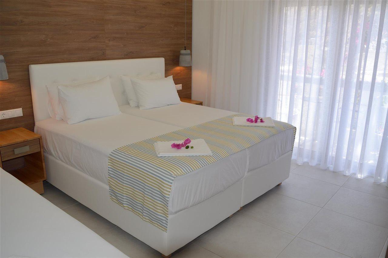 Fevro Hotel Ajía Galíni Kültér fotó