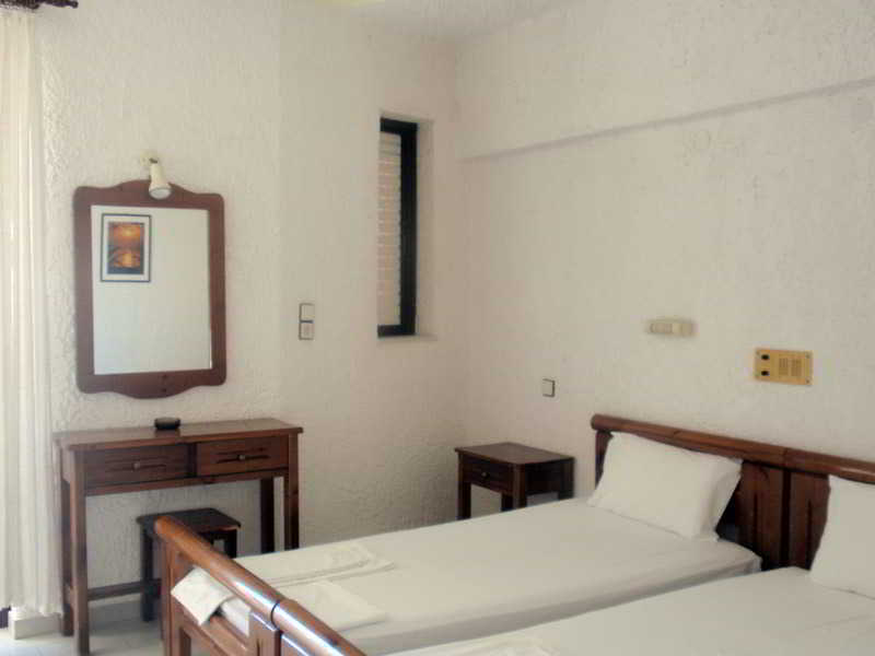 Fevro Hotel Ajía Galíni Kültér fotó