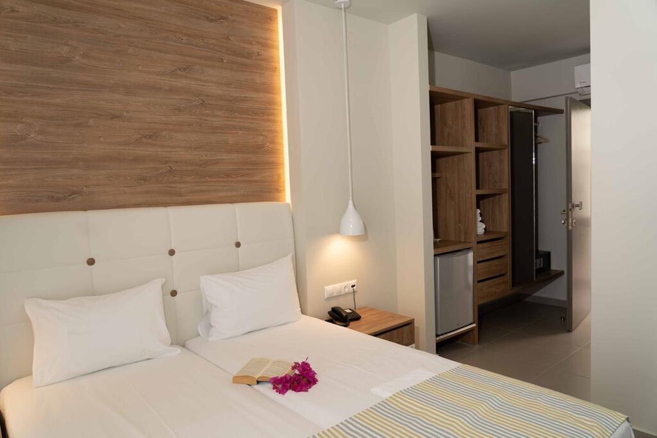 Fevro Hotel Ajía Galíni Kültér fotó