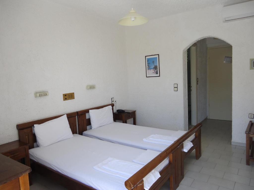 Fevro Hotel Ajía Galíni Kültér fotó