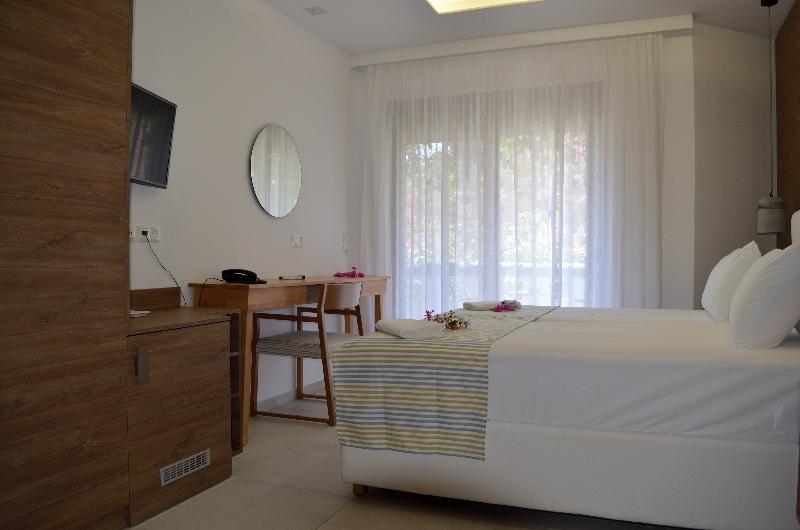 Fevro Hotel Ajía Galíni Kültér fotó