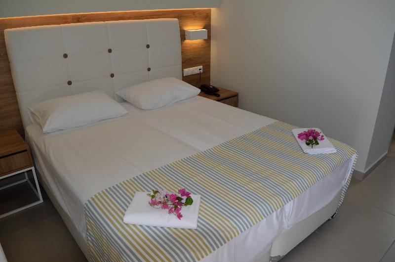Fevro Hotel Ajía Galíni Kültér fotó